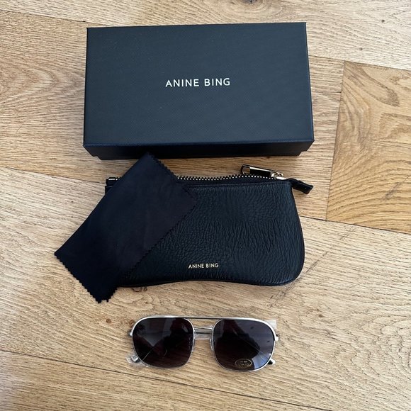 Anine Bing Accessories - Anine Bing Highland Sunglasses in Silver